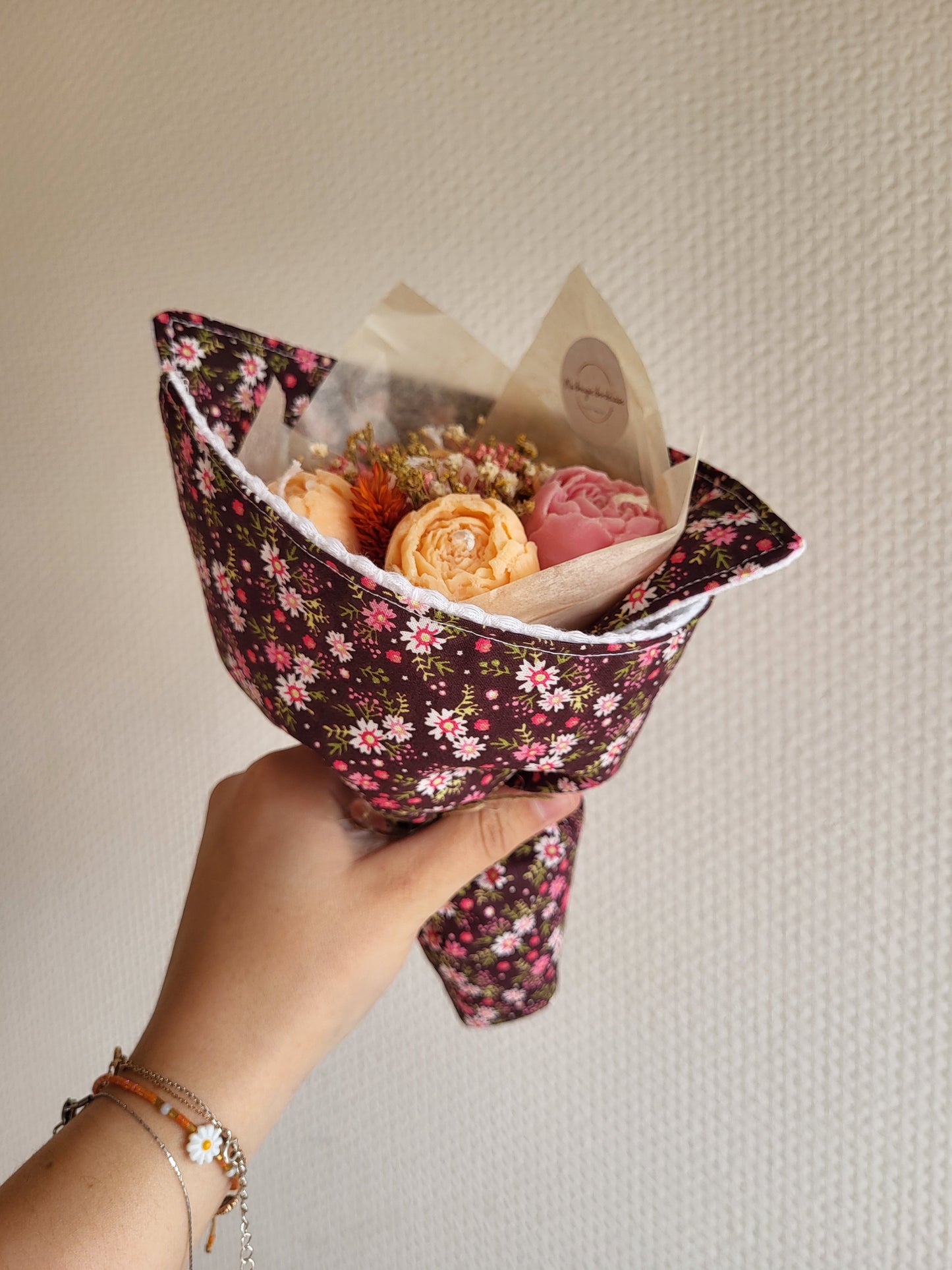 Bouquet 7 fleurs en bougies et torchon