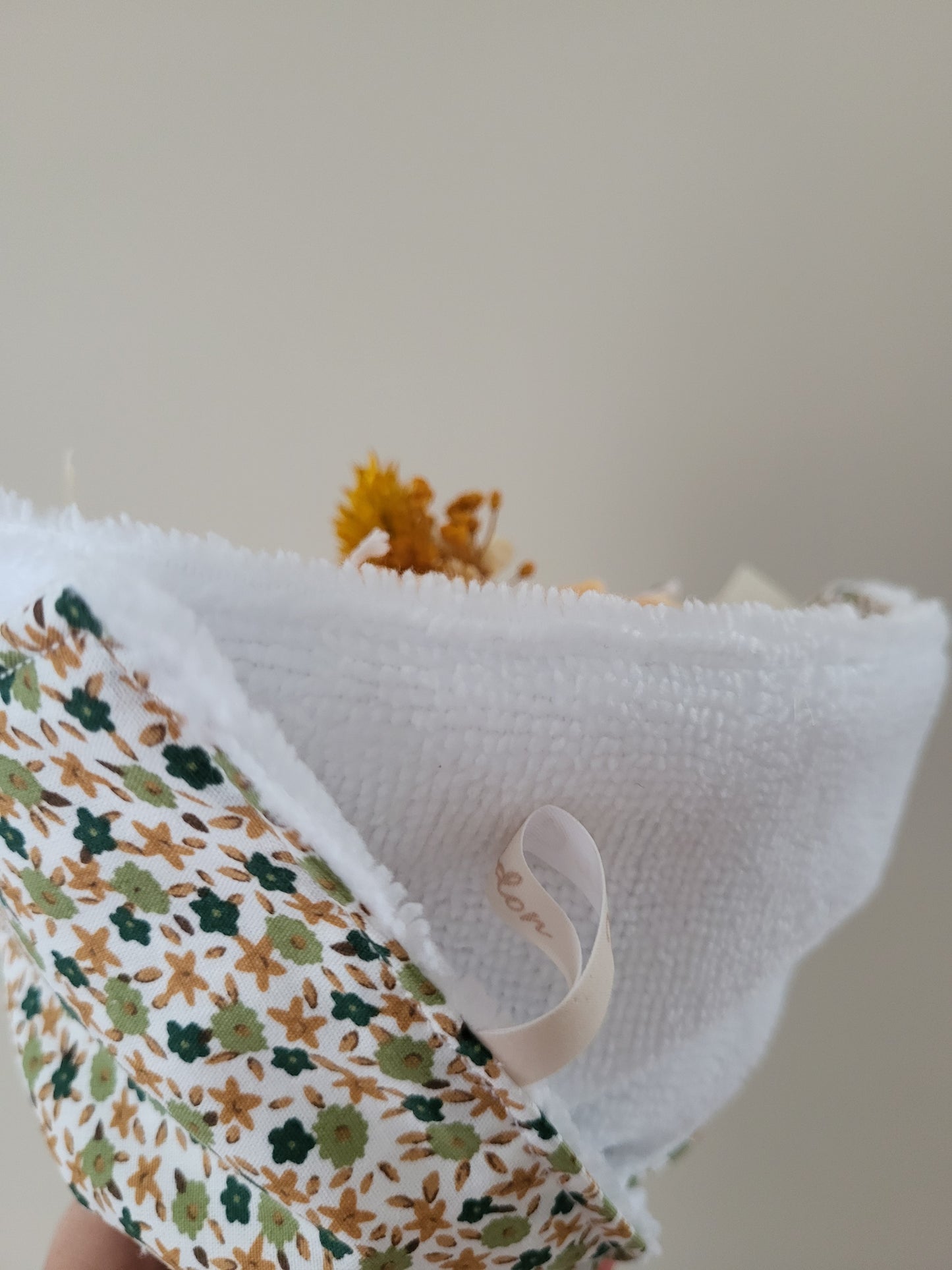Bouquet de 3 fleurs en bougie et torchon