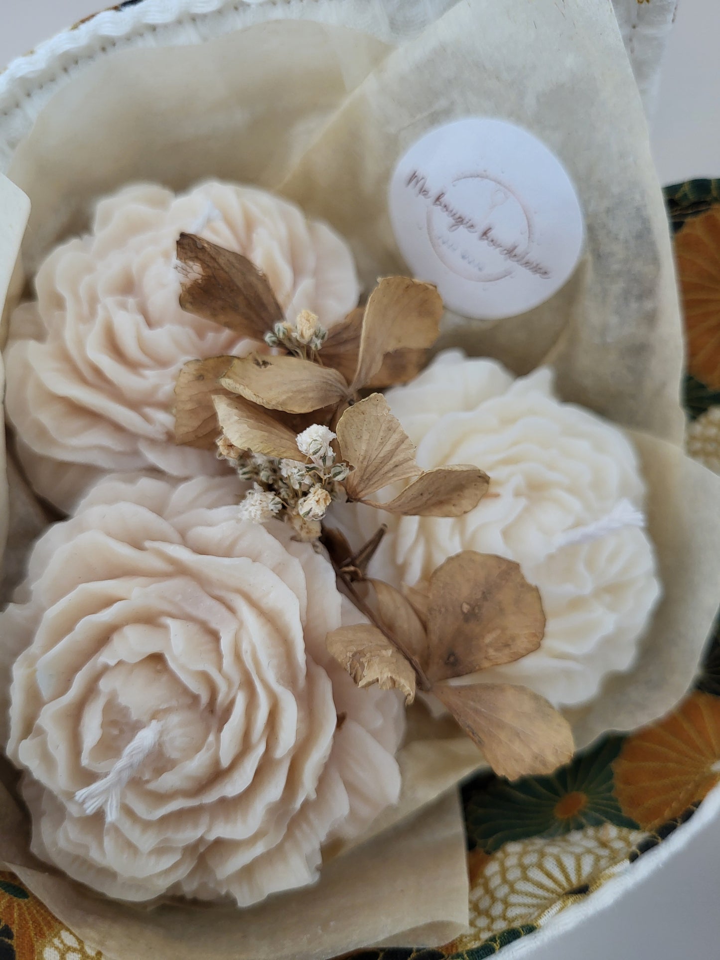 Bouquet de 3 fleurs en bougie et torchon