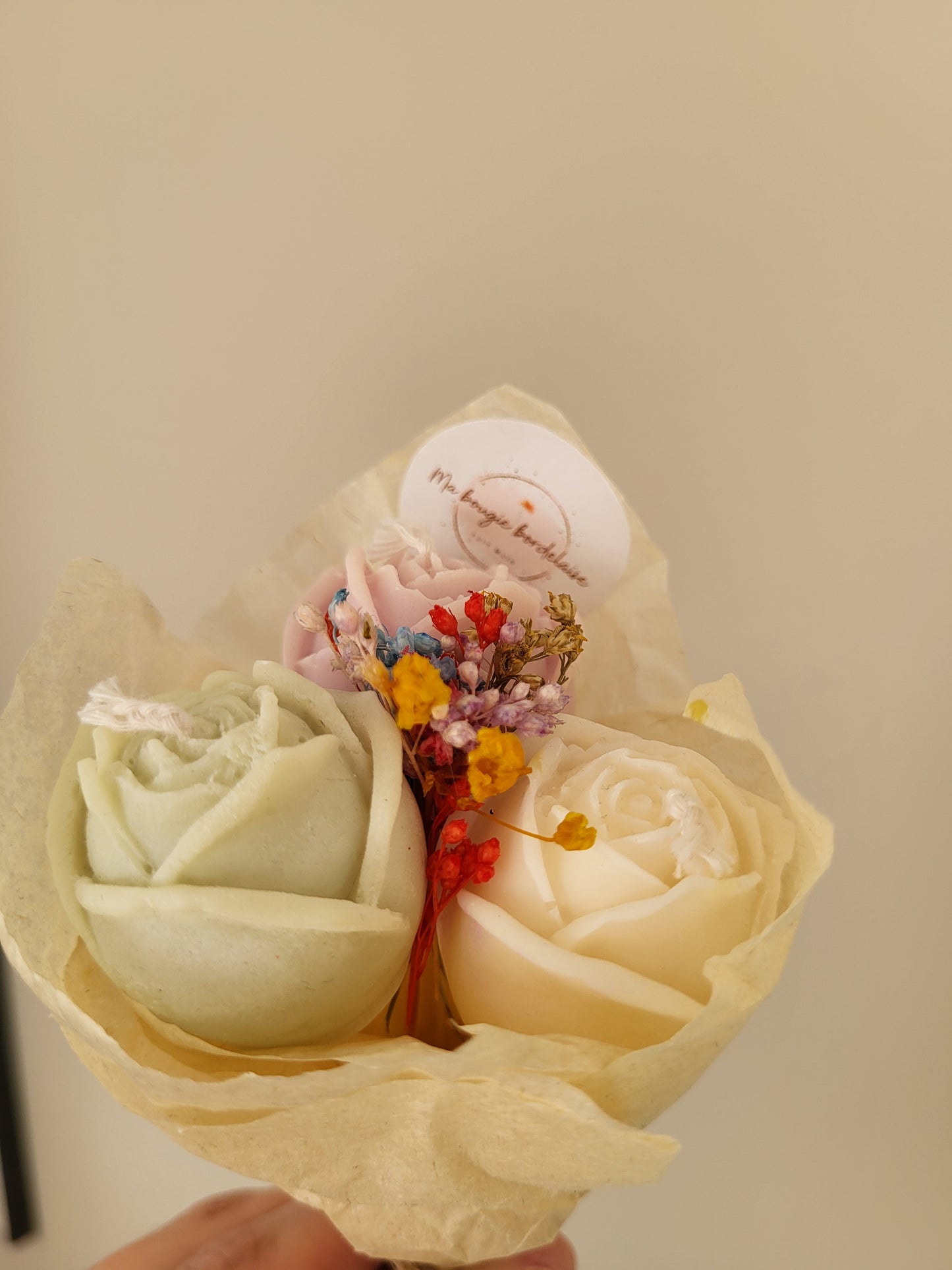 Bouquet de 3 roses en bougies - taille S (pastel)