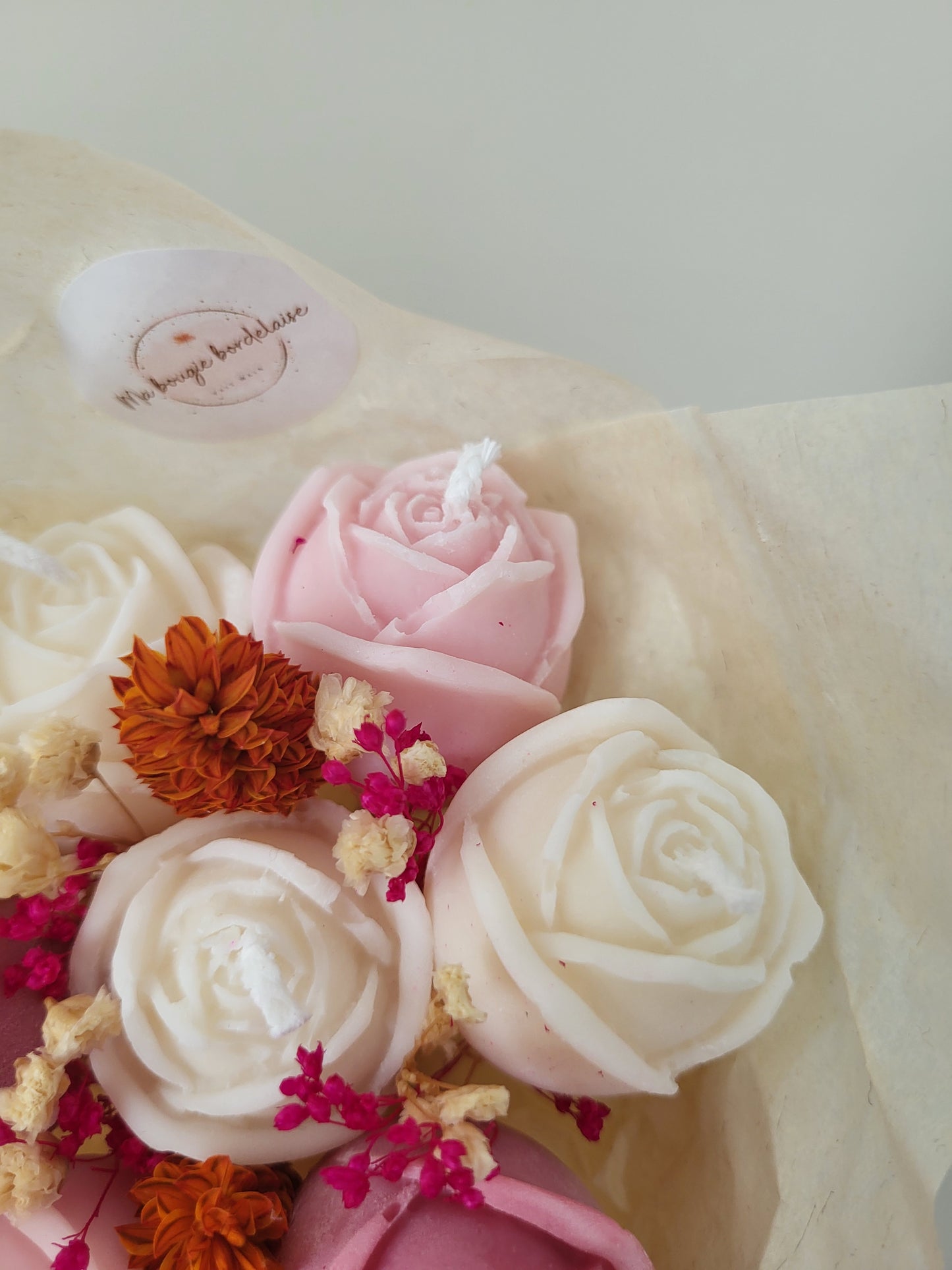 Bougie fleurie artisanale – Bouquet Rosalia en bougie fait main