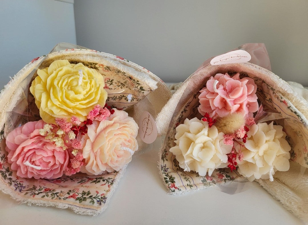 Bouquet de 3 fleurs en bougie et torchon