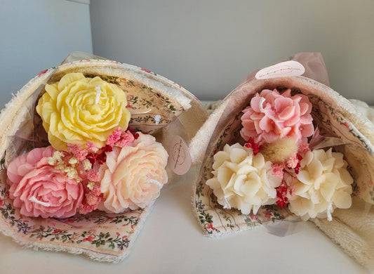 Bouquet de 3 fleurs en bougie et torchon