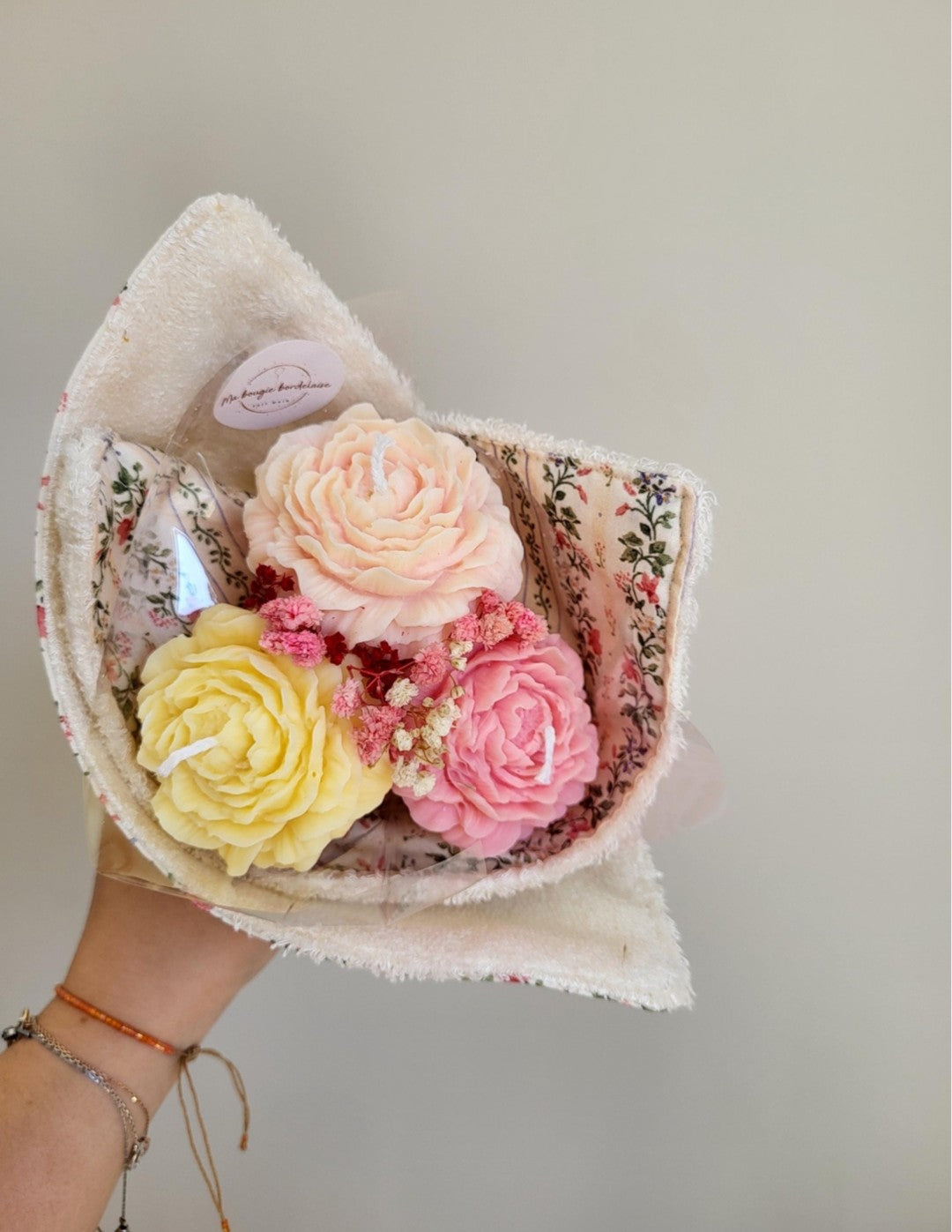 Bouquet de 3 fleurs en bougie et torchon