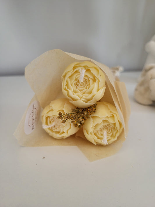 Bouquet de 3 pivoines en bougies