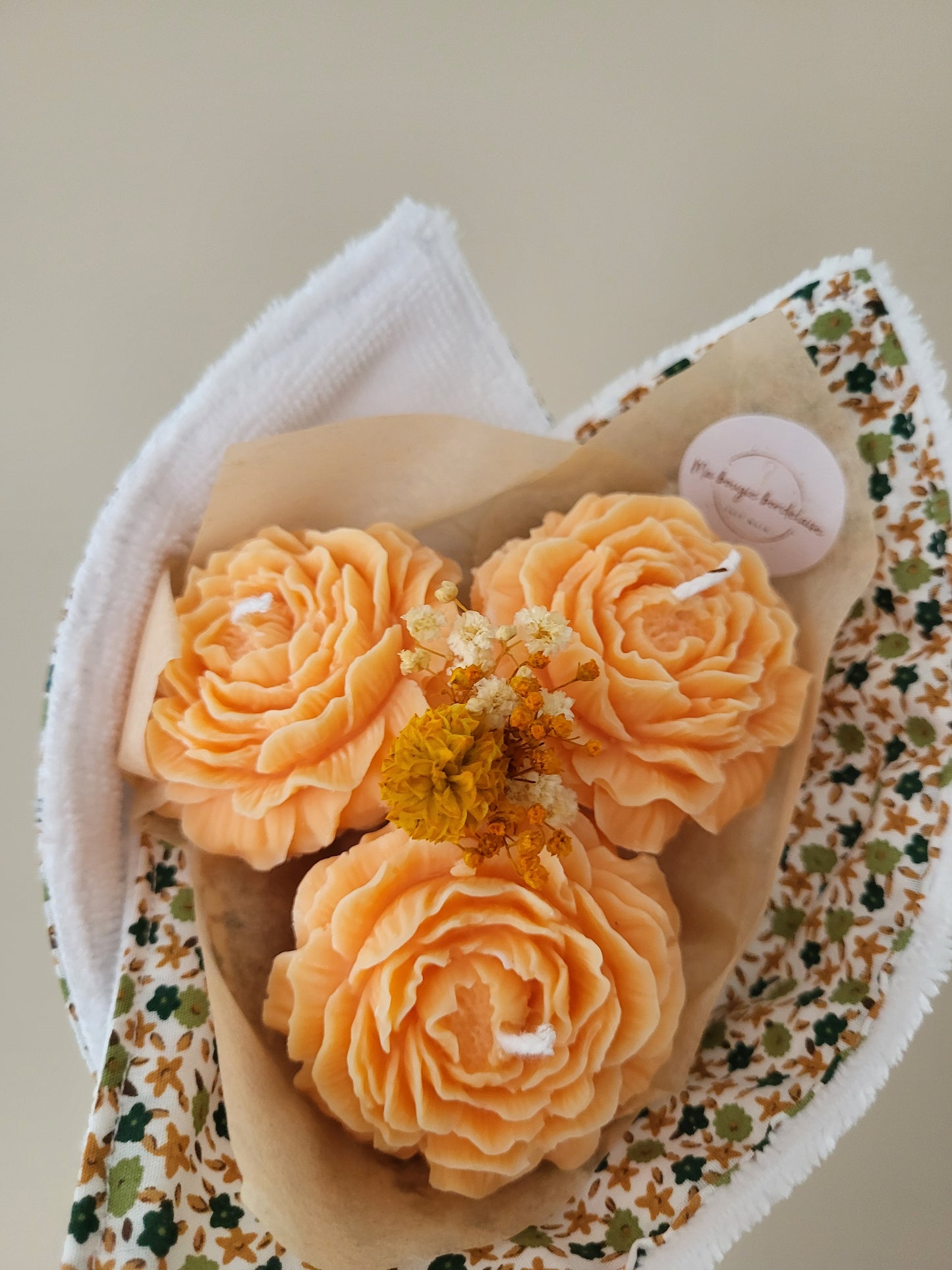 Bouquet de 3 fleurs en bougie et torchon