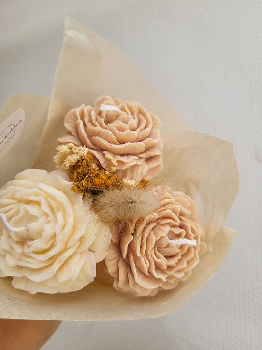 Bouquet en bougie 3 pivoines