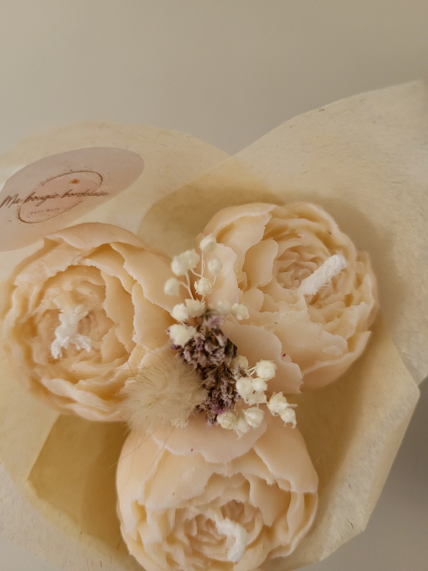 Bouquet de 3 pivoines en bougies - taille S (blanc)