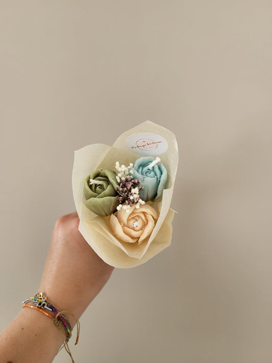 Bouquet de 3 tulipes en bougies - taille S (vert-bleu-beige)