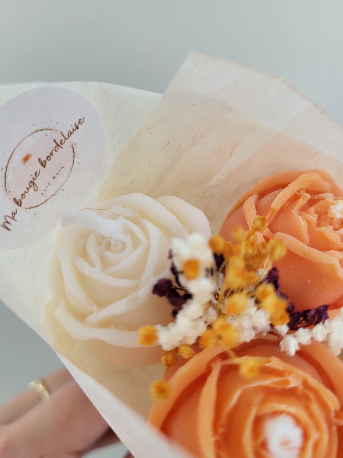 Bouquet de 3 roses en bougies - taille S (orange-blanc)