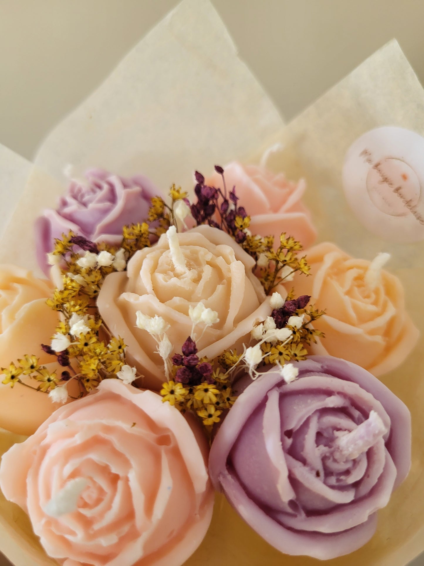 Bouquet de 7 roses en bougies - taille S (multicolore)