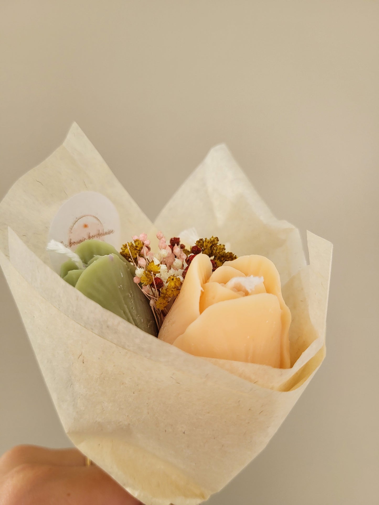 Bouquet de 3 tulipes en bougies - taille S (vert-saumon-blanc)