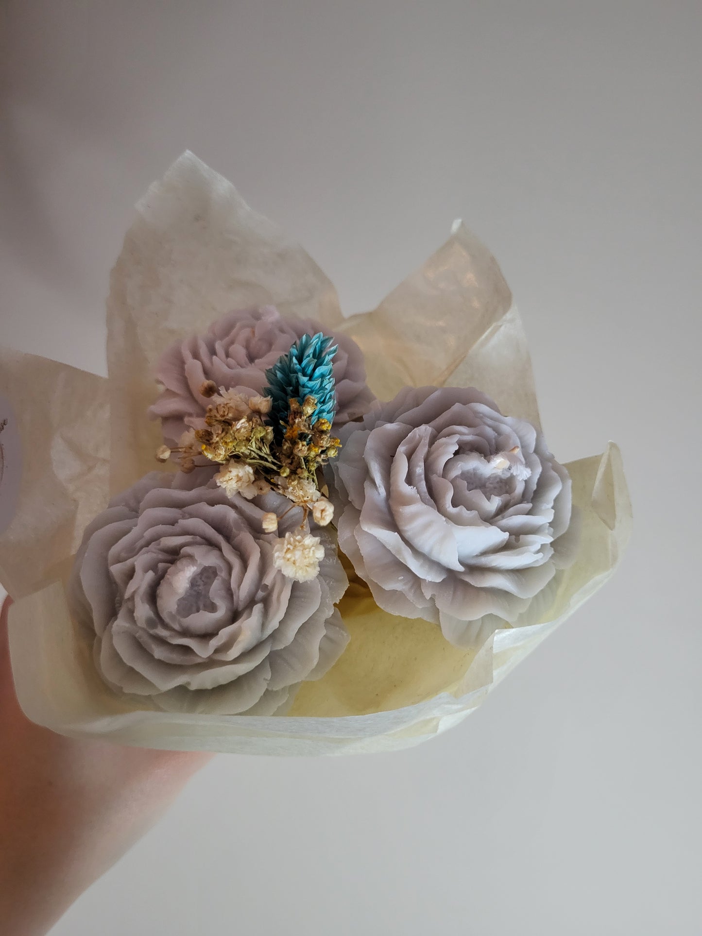 Bougie décorative - Bouquet de pivoines