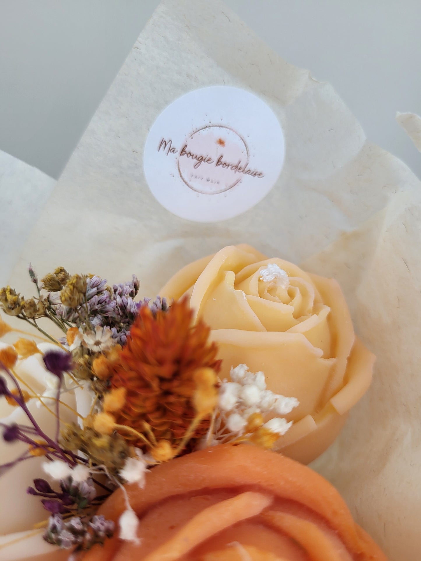 Bouquet de 3 roses en bougies - taille M (orange-jaune-blanc)
