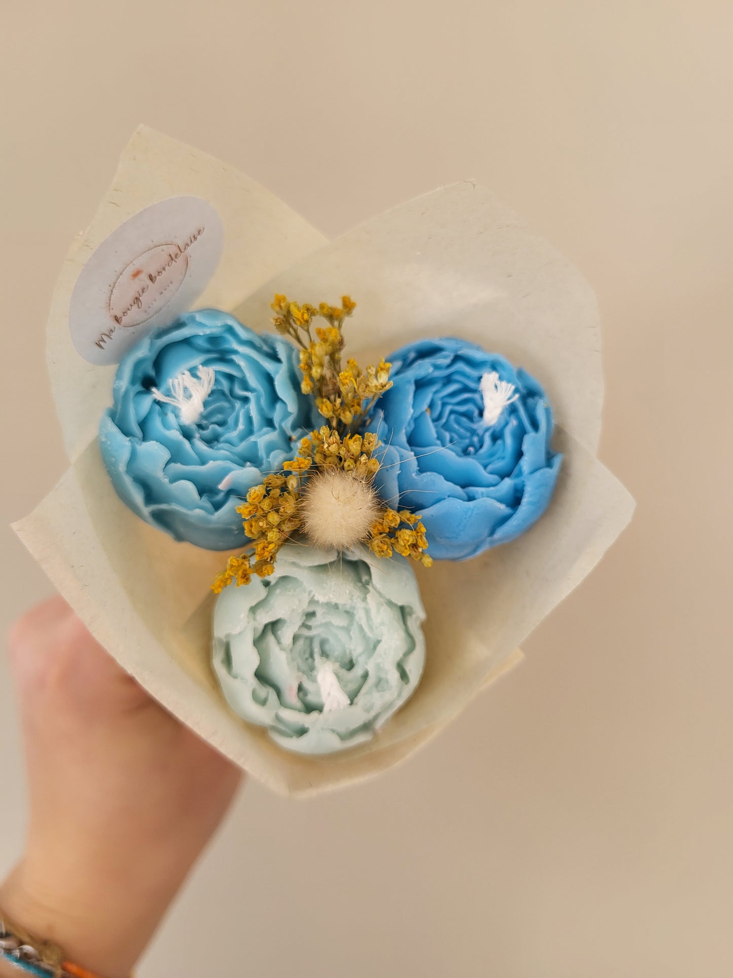 Bouquet de 3 pivoines en bougies - taille S (nuances de bleu)