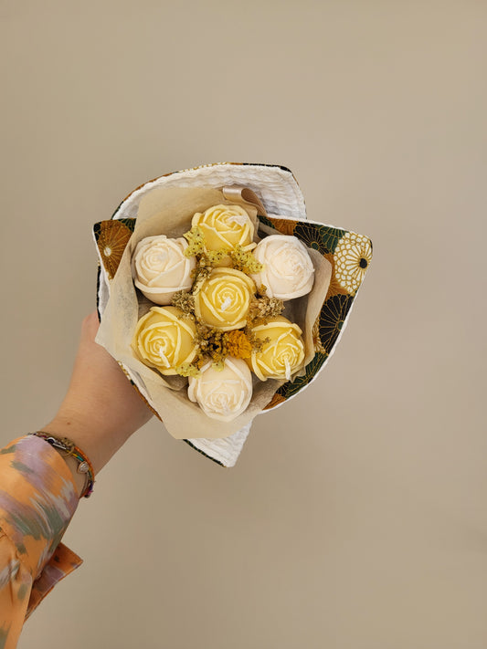 Bouquet de pivoines en bougies & torchon coton fait main - duo cadeau