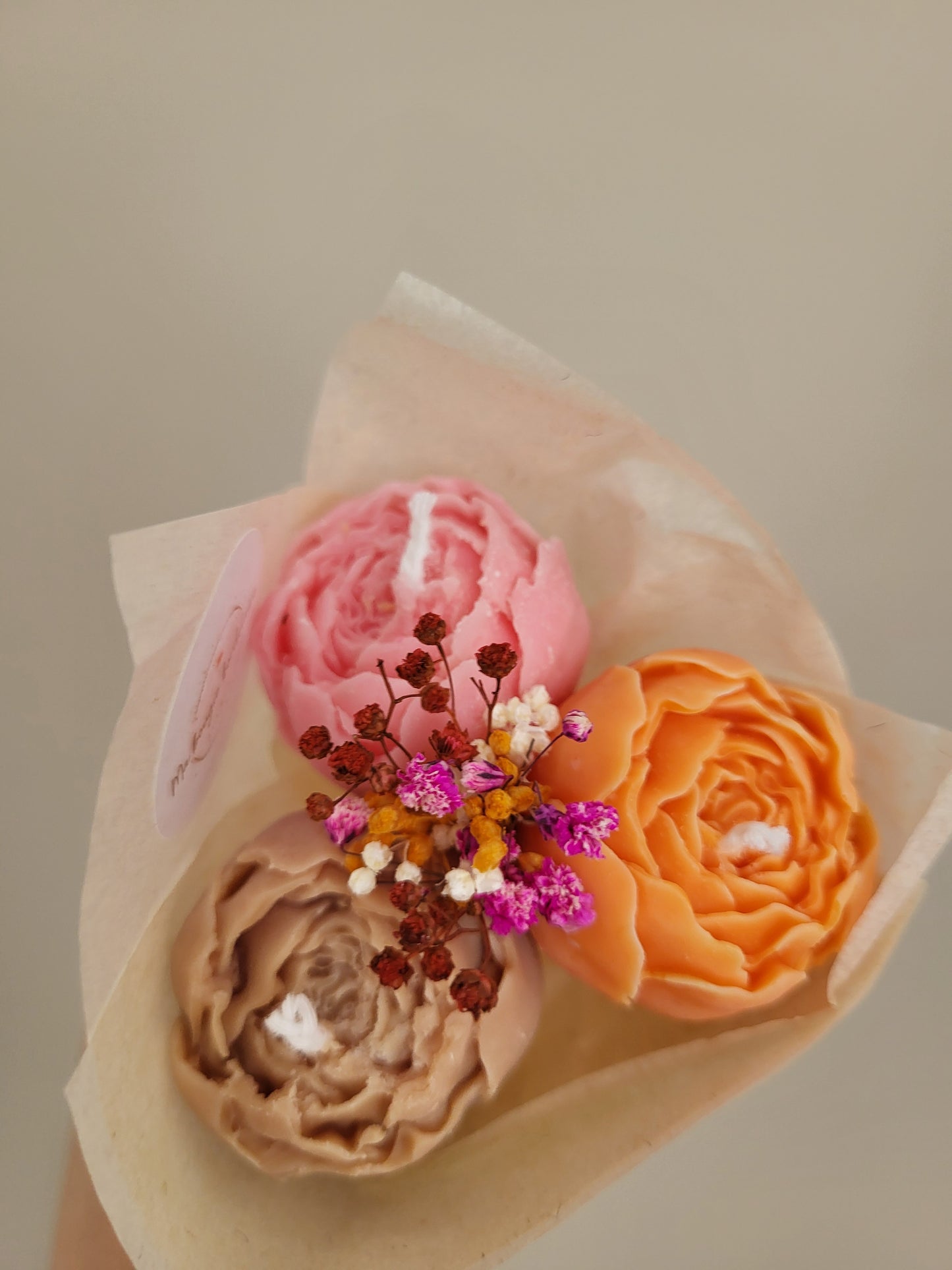 Bouquet de 3 pivoines en bougies - taille S (rose-orange-marron)