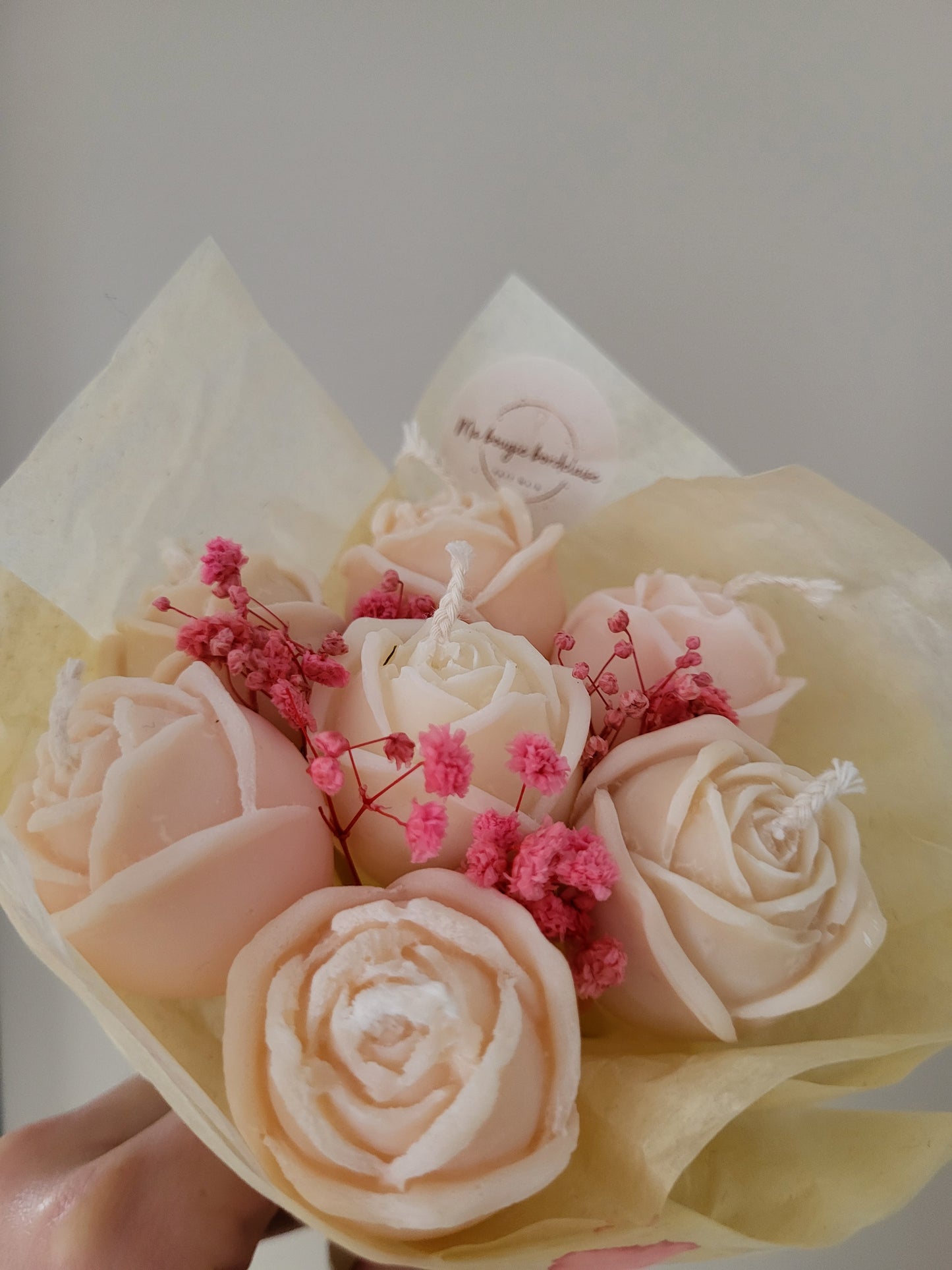 Bouquet de 7 roses en bougies - taille S (blanc-beige-rose)