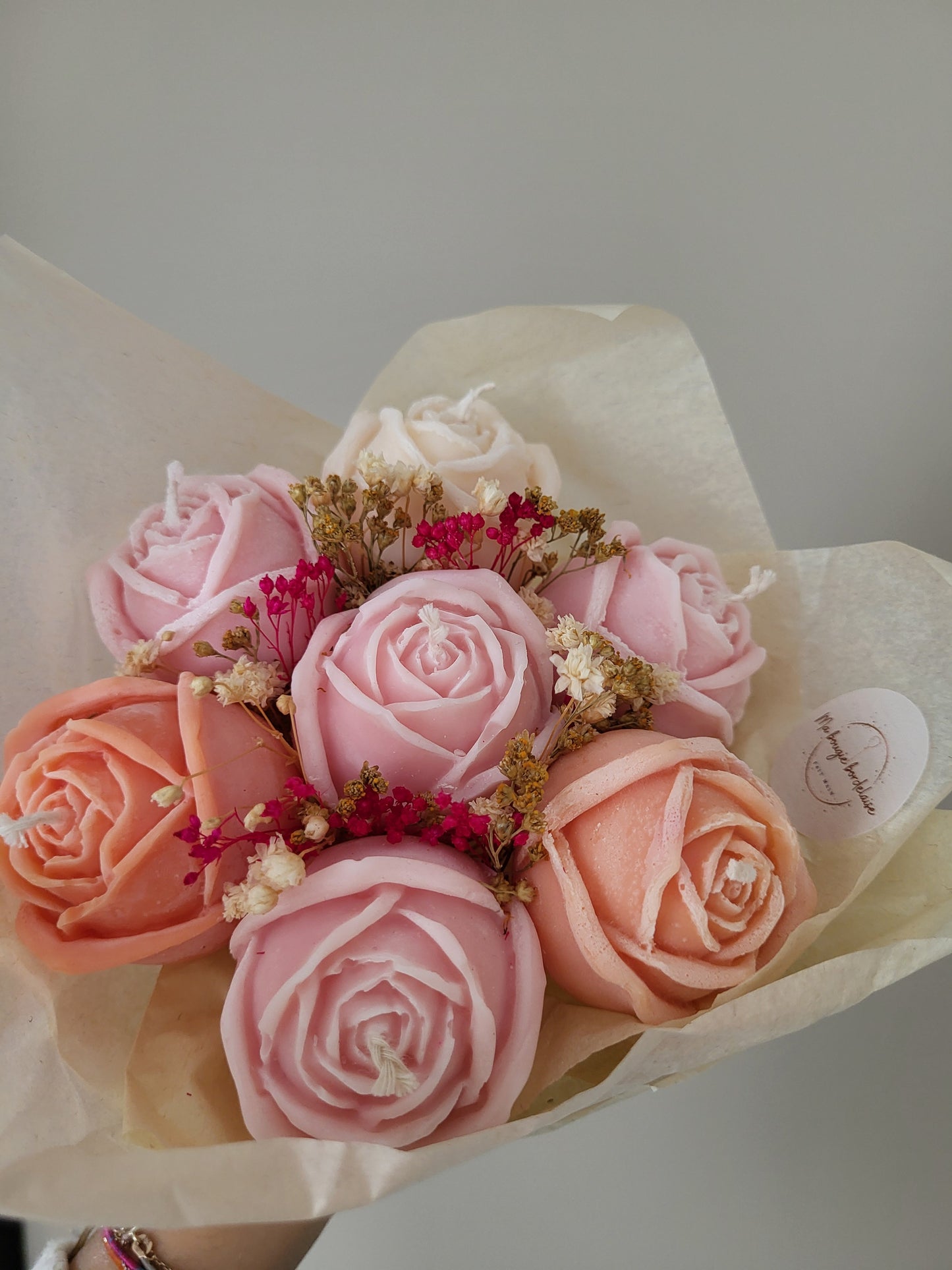 Gros bouquet de 7 roses en bougies - taille M