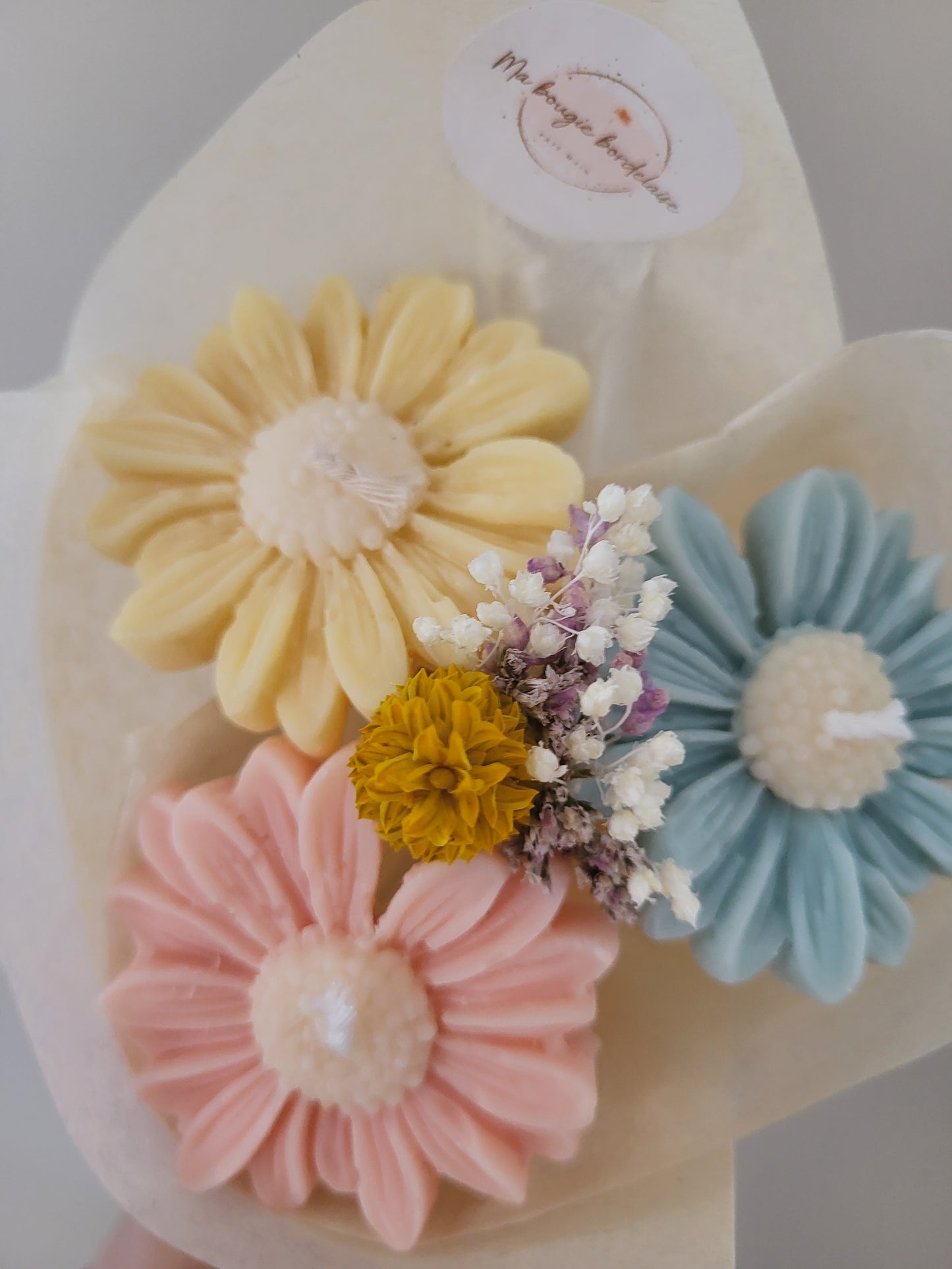 Bouquet de 3 marguerites en bougies - taille M (bleu-rose-jaune)