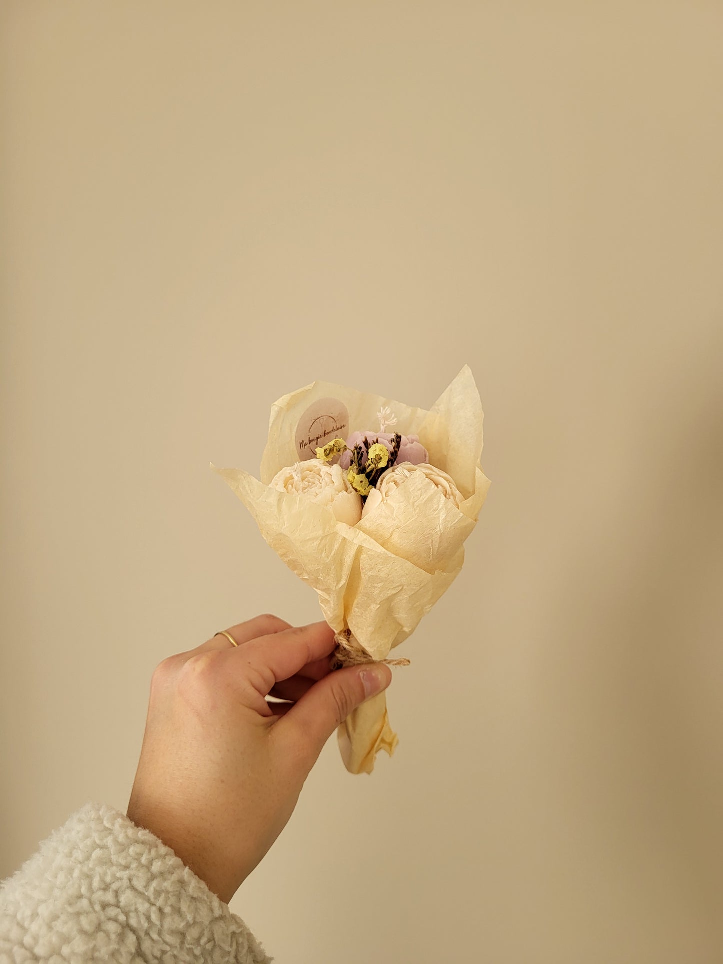 Bouquet de 3 pivoines en bougies - taille S (beige et parme)