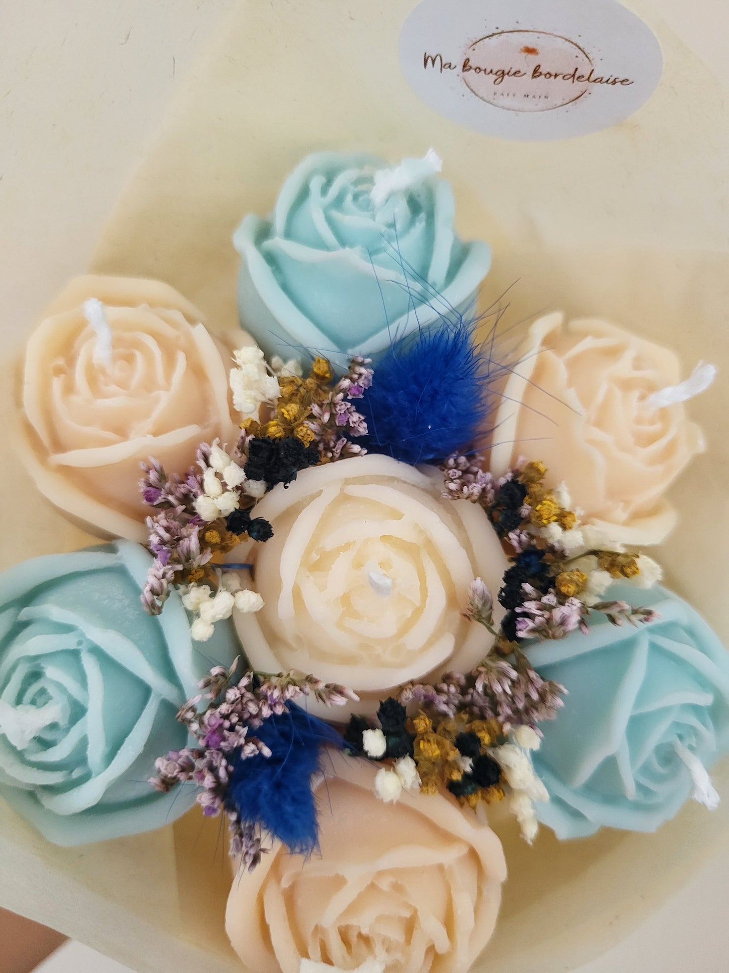 Bouquet de 7 roses en bougies - bleu et blanc