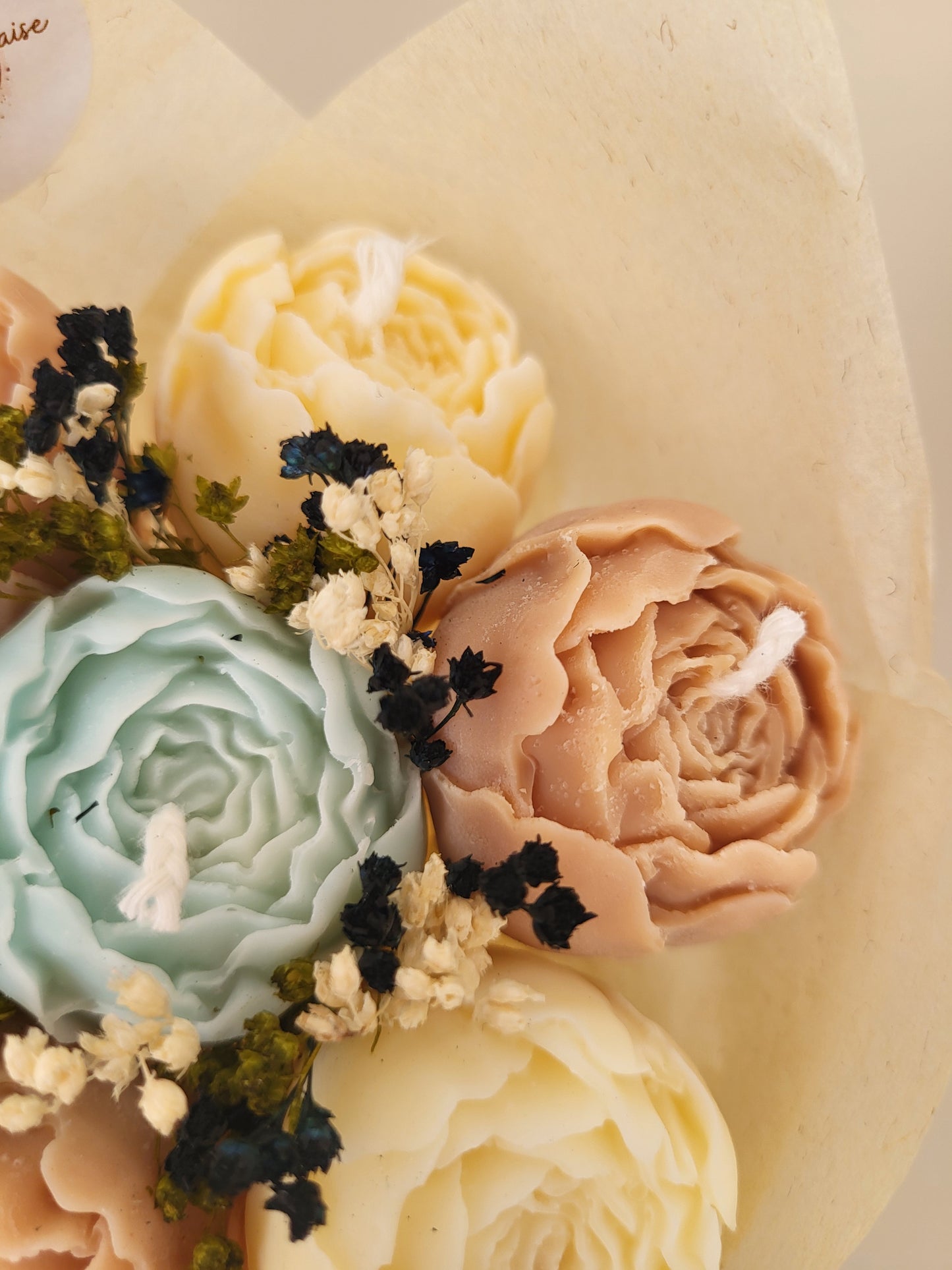 Bouquet de 7 pivoines en bougies - (marron-bleu-blanc)