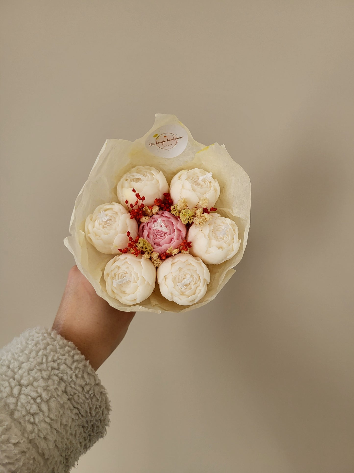 Bouquet de 7 pivoines en bougies - taille S (blanc et rose)