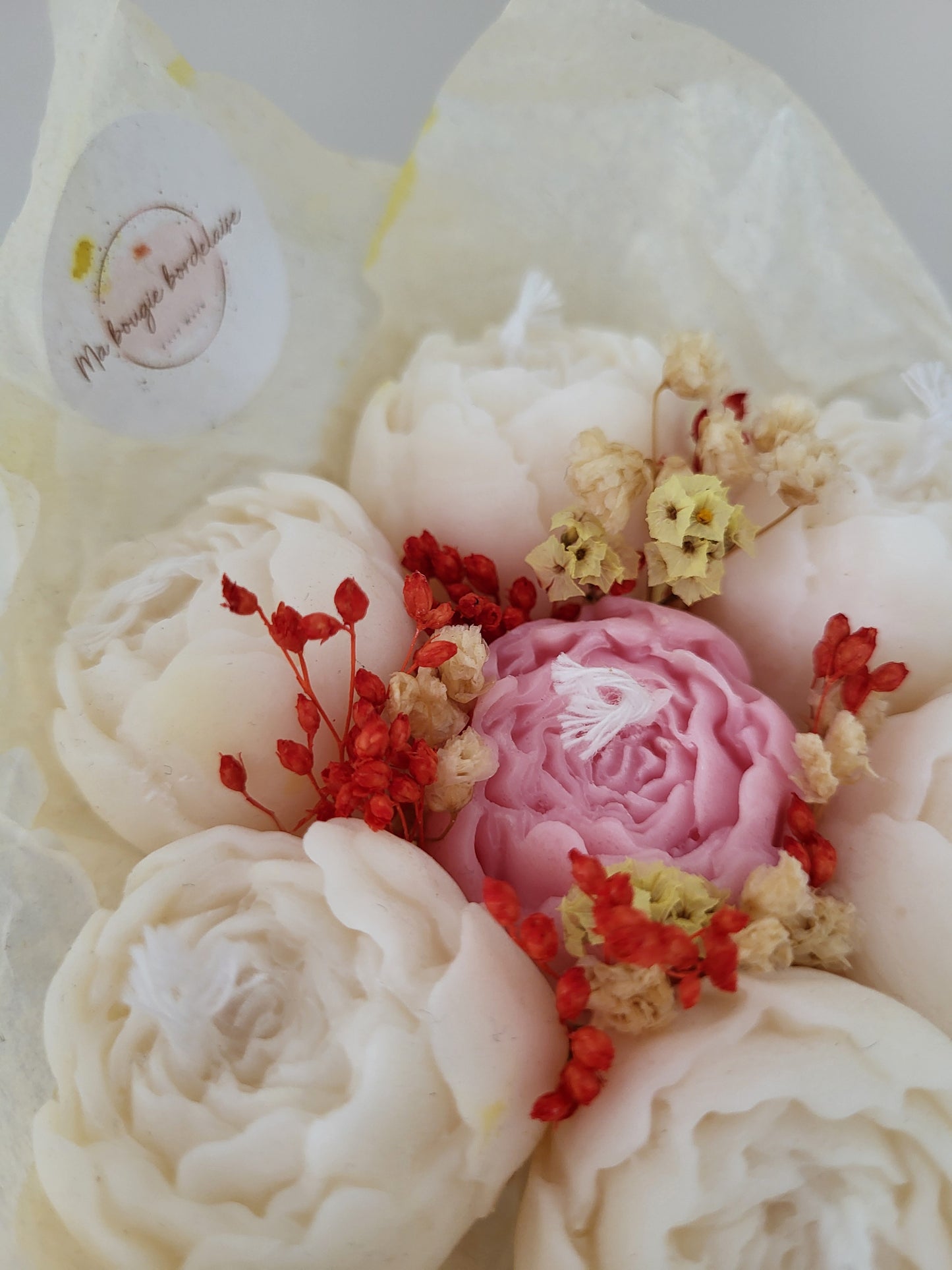 Bouquet de 7 pivoines en bougies - taille S (blanc et rose)