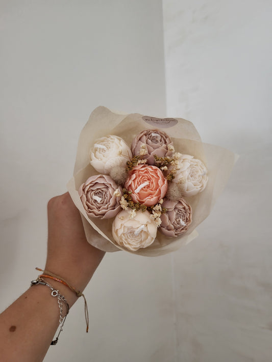 Bouquet en bougie pivoines