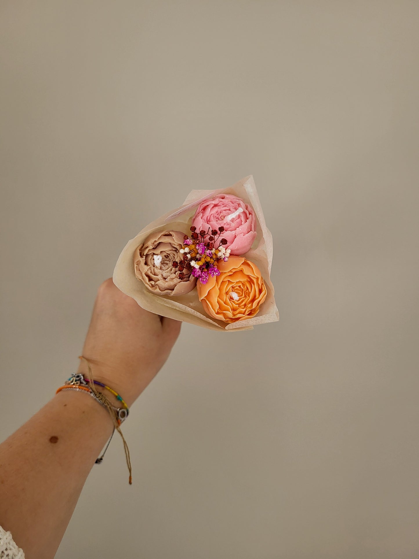 Bouquet de 3 pivoines en bougies - taille S (rose-orange-marron)