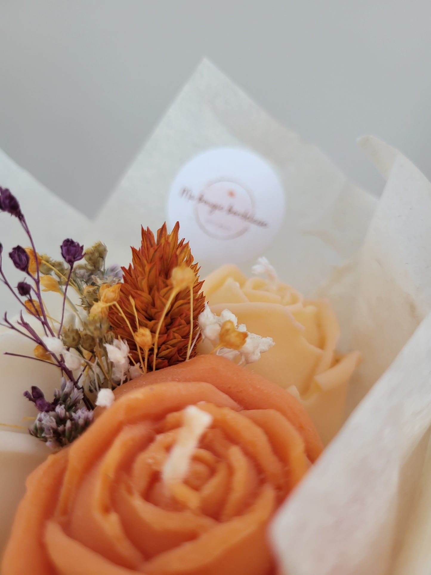 Bouquet de 3 roses en bougies - taille M (orange-jaune-blanc)