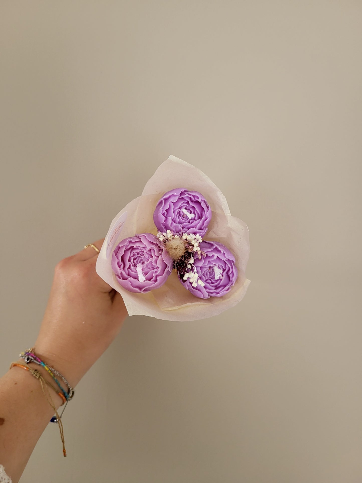 Bouquet de 3 pivoines en bougies - taille S (violet)