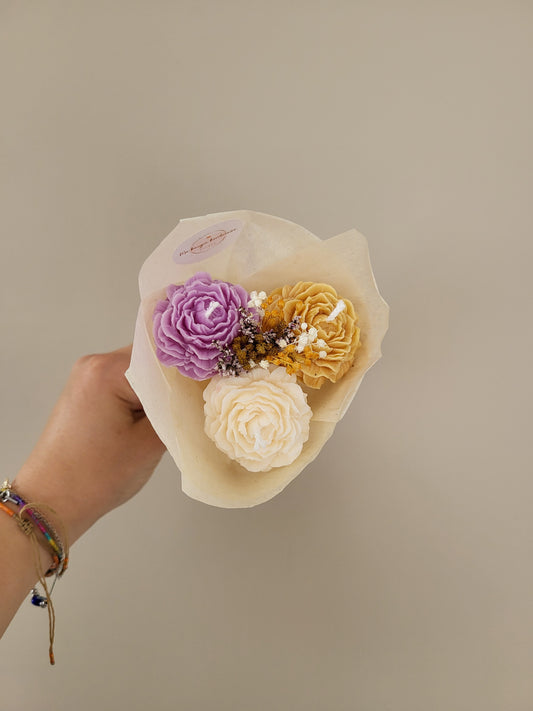 Bouquet de 3 pivoines ouvertes en bougies - taille S (violet-bronze-blanc)