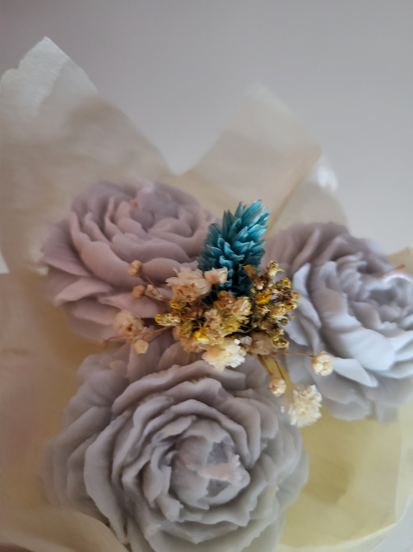 Bougie décorative - Bouquet de pivoines