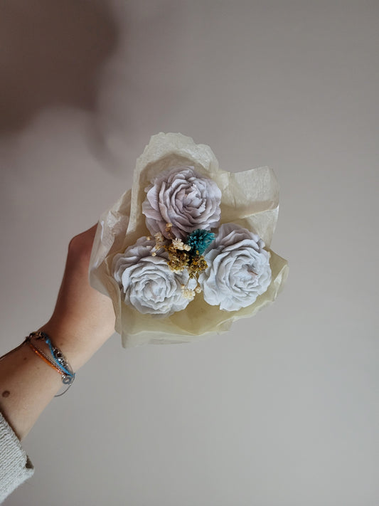 Bougie décorative - Bouquet de pivoines