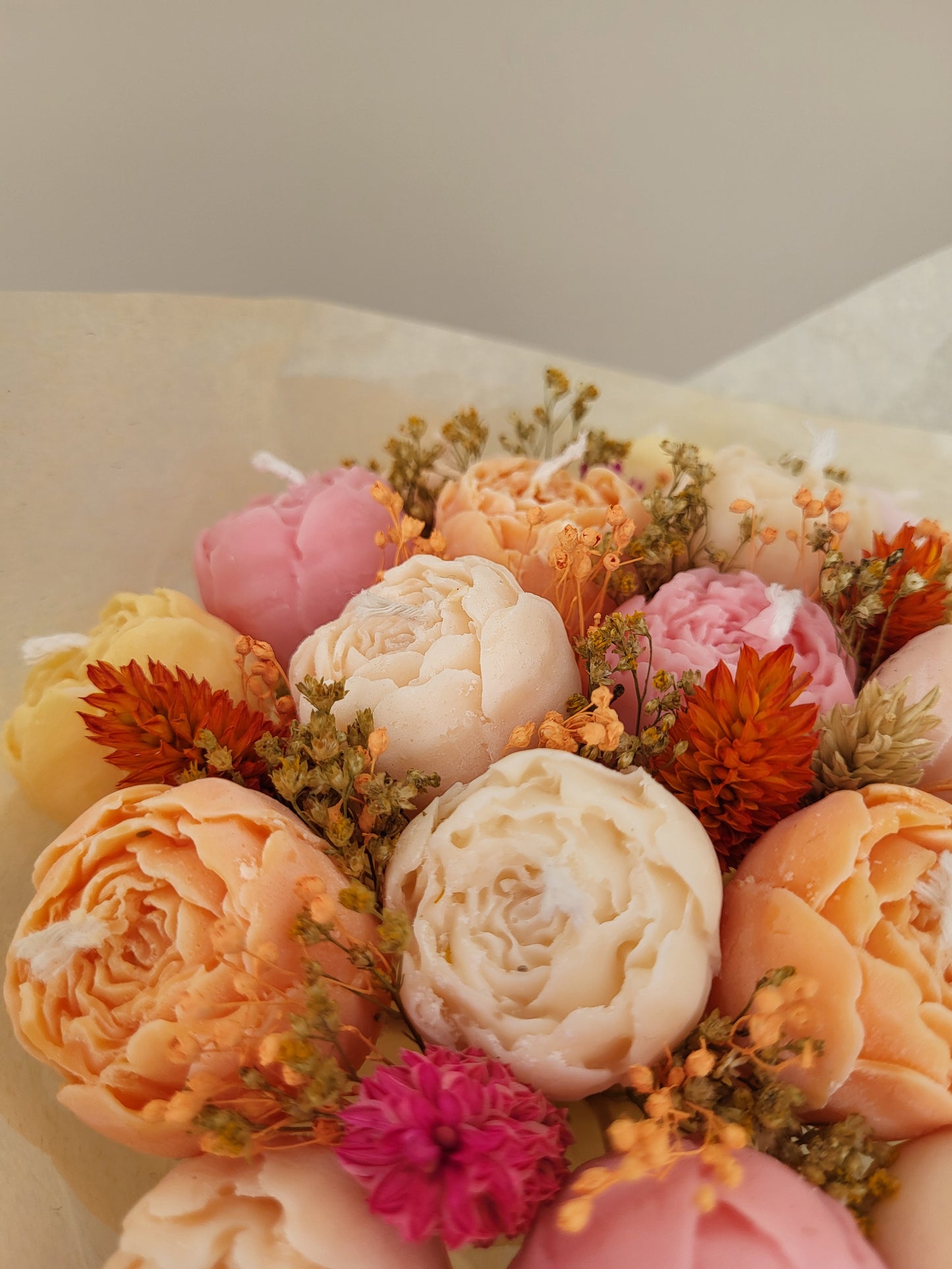 Gros bouquet de pivoines en bougies (taille S) - bouquet de mariée