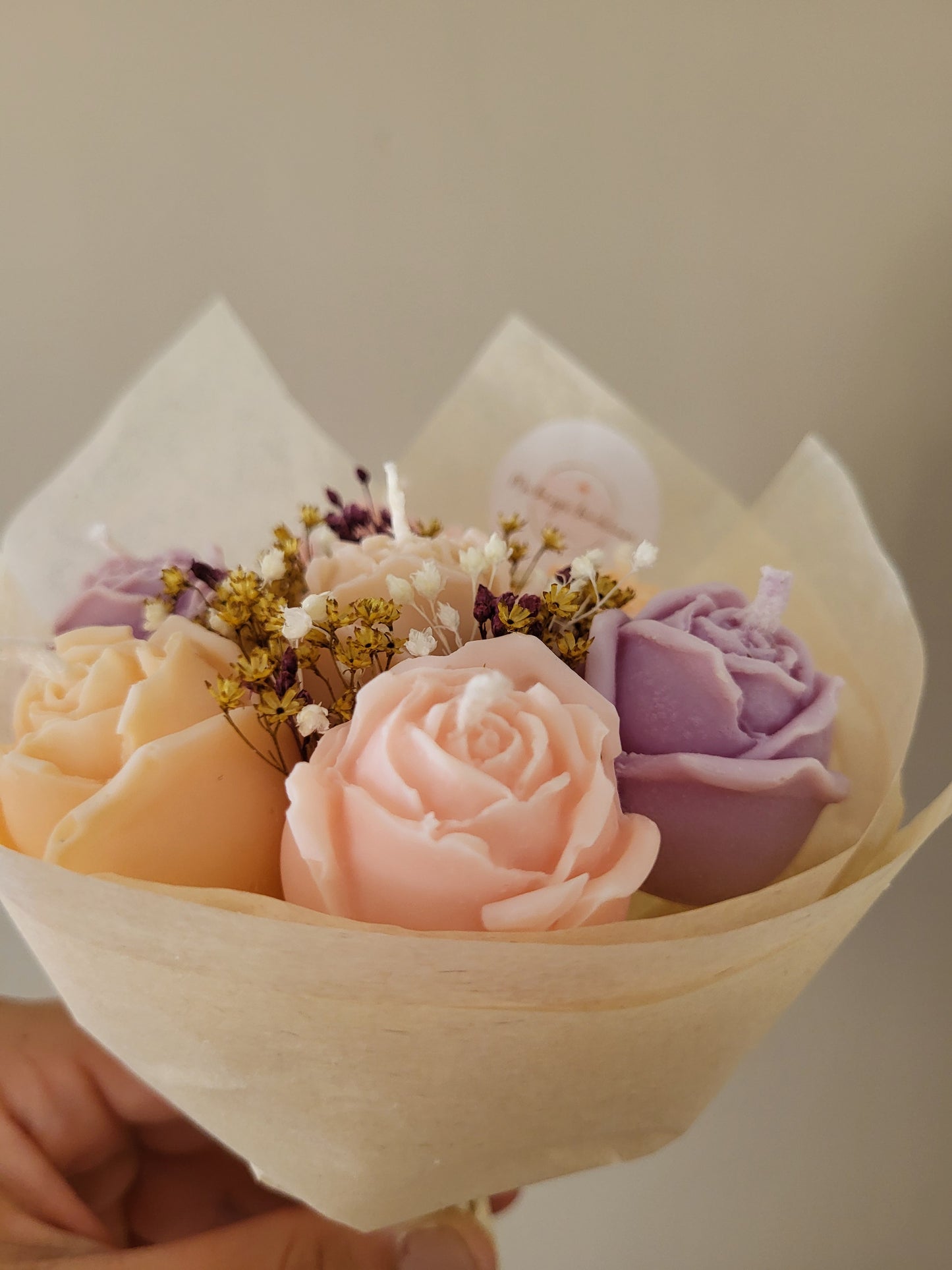 Bouquet de 7 roses en bougies - taille S (multicolore)