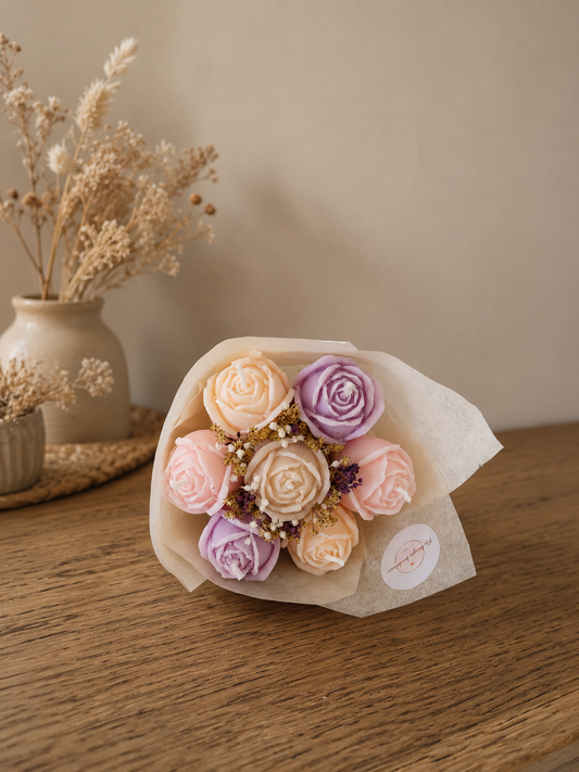 Bouquet de 7 roses en bougies - taille S (multicolore)