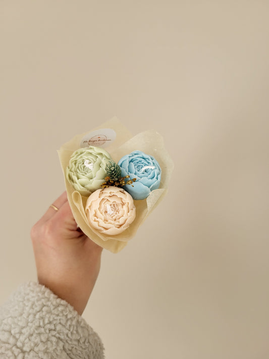 Bougie décorative - Bouquet de pivoines