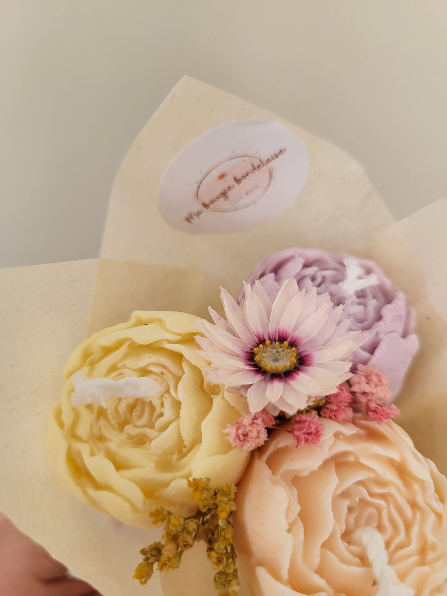 Bouquet de 3 pivoines en bougies - taille S (couleur pastel)