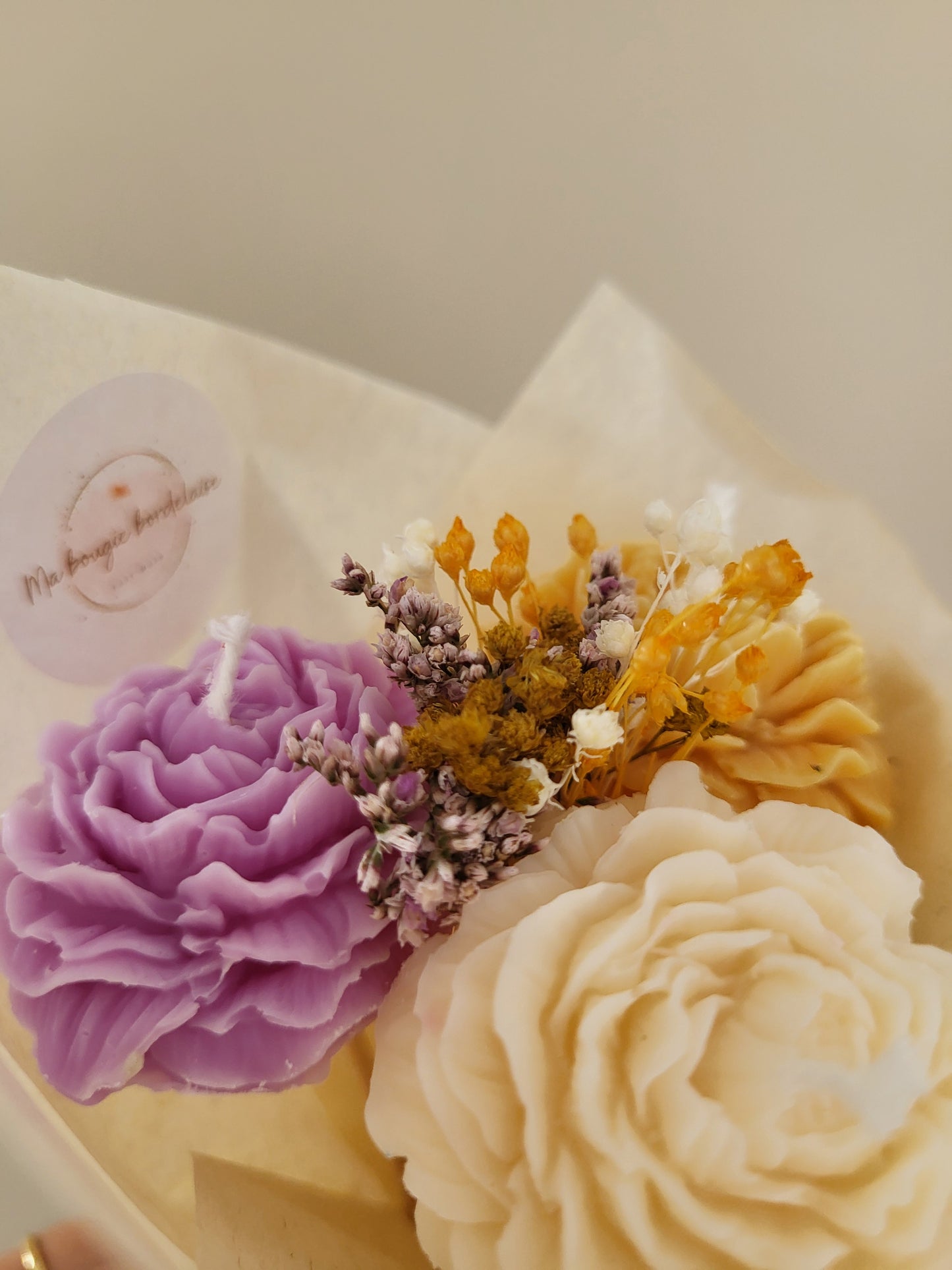 Bouquet de 3 pivoines ouvertes en bougies - taille S (violet-bronze-blanc)