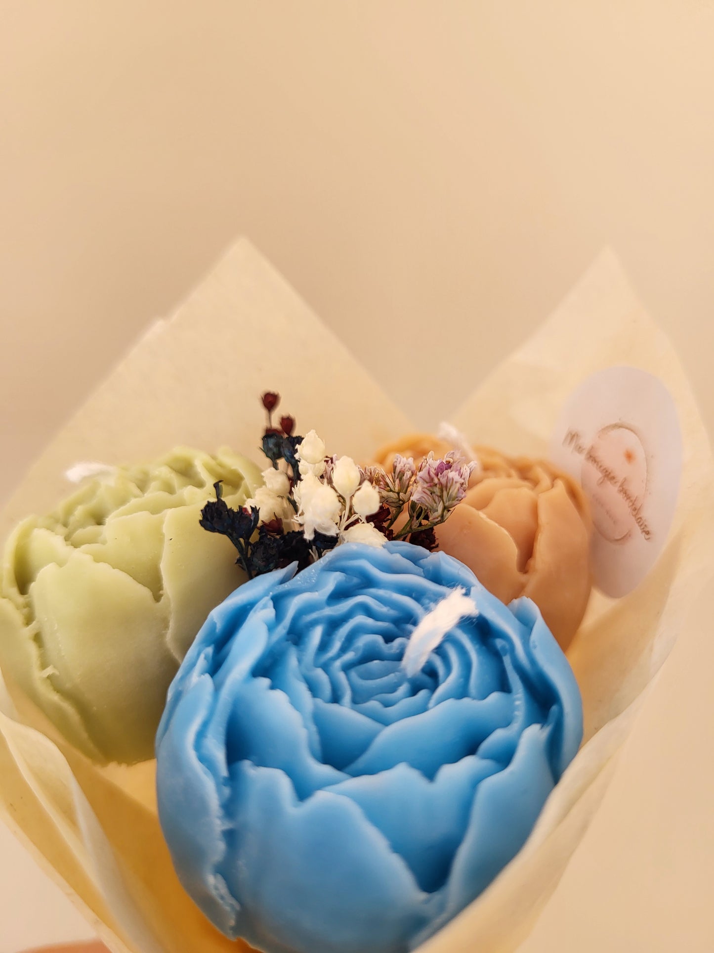 Bouquet de 3 pivoines en bougies - taille S (bleu-marron-vert)