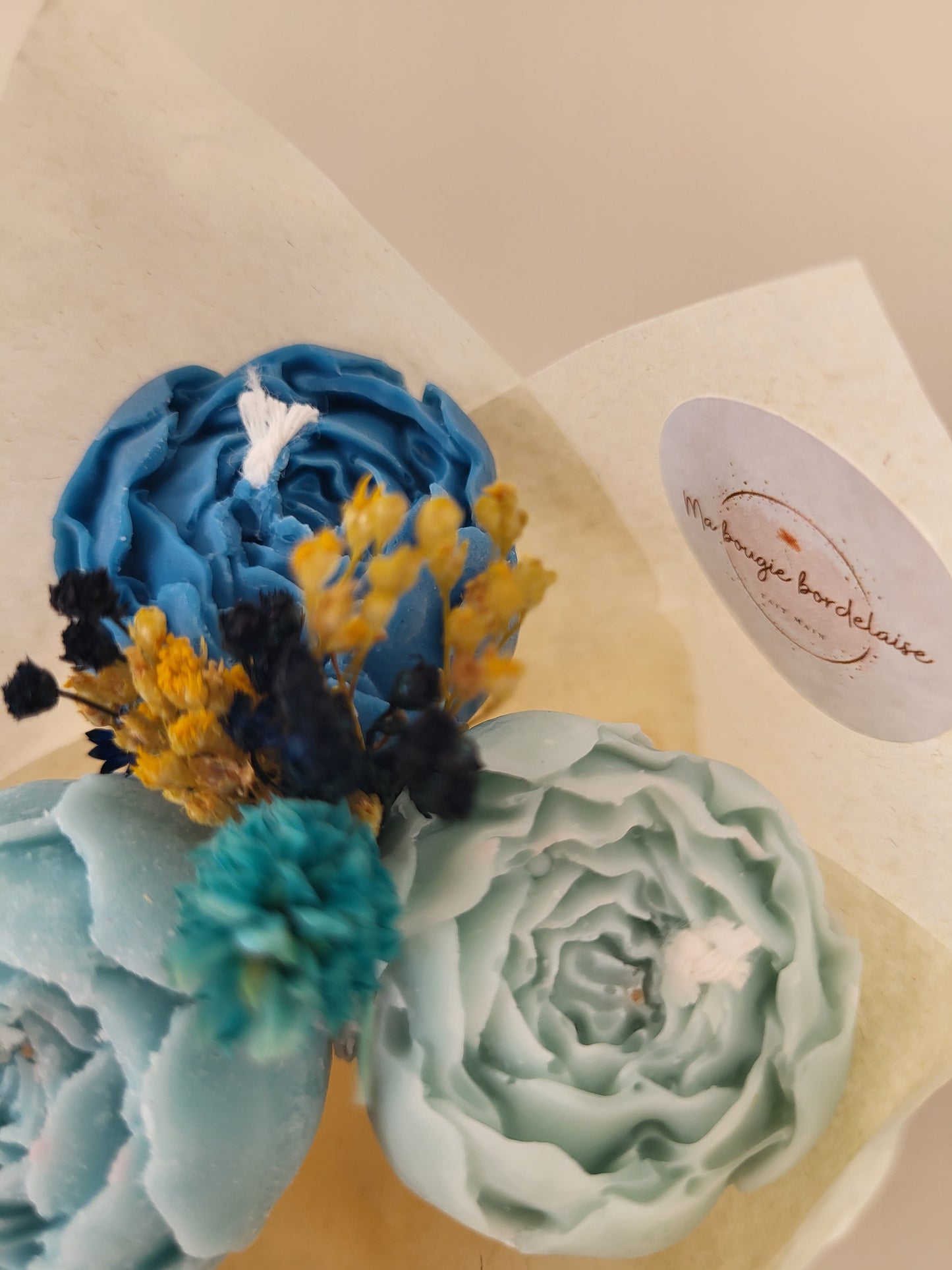Bouquet de 3 pivoines en bougies - taille S (nuances de bleu)