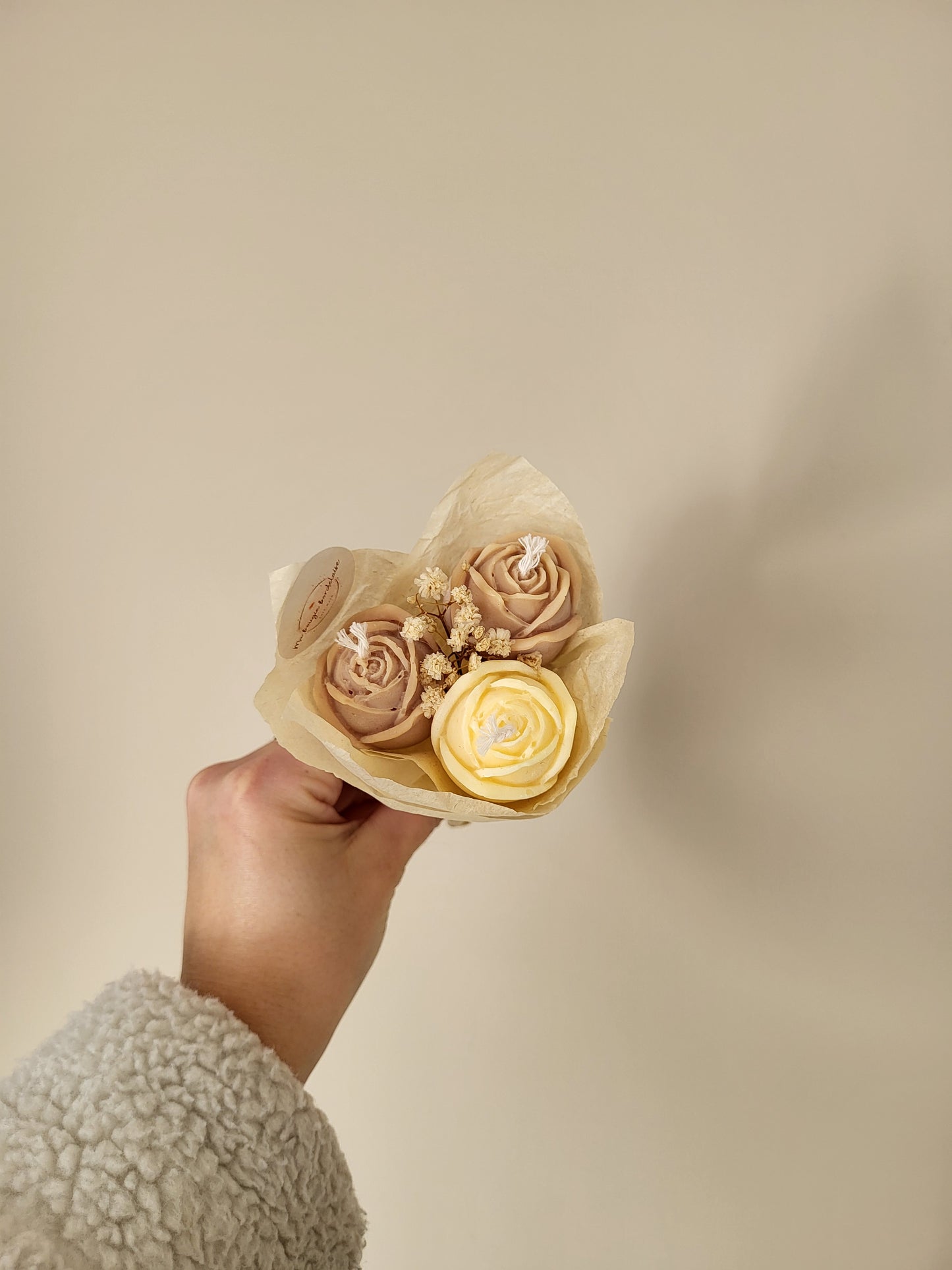 Bouquet de 3 roses en bougies - taille S (marron et jaune)
