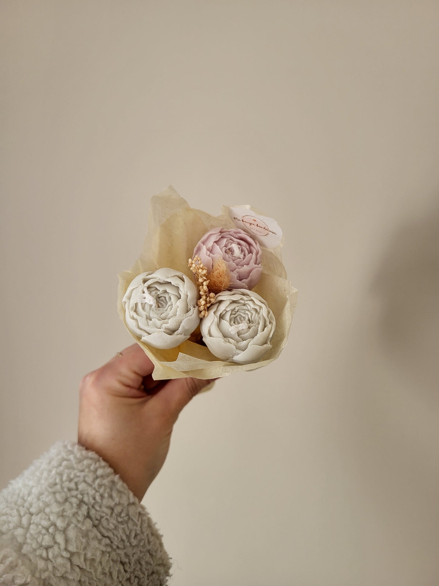Bouquet de 3 pivoines en bougies - taille S (gris et parme)