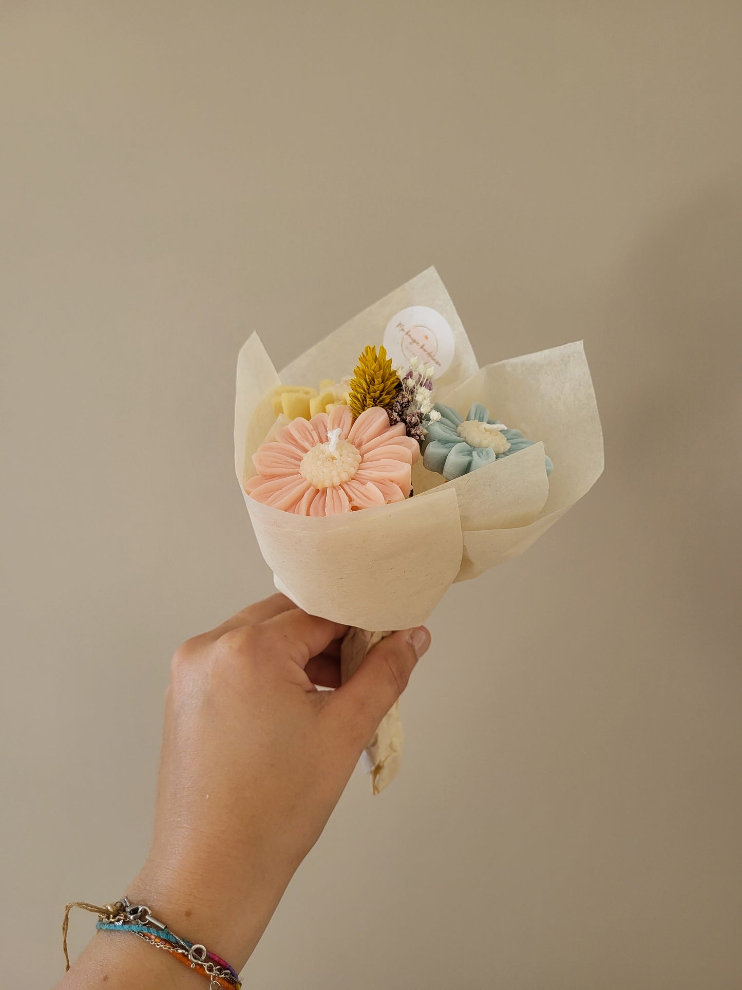 Bouquet de 3 marguerites en bougies - taille M (bleu-rose-jaune)