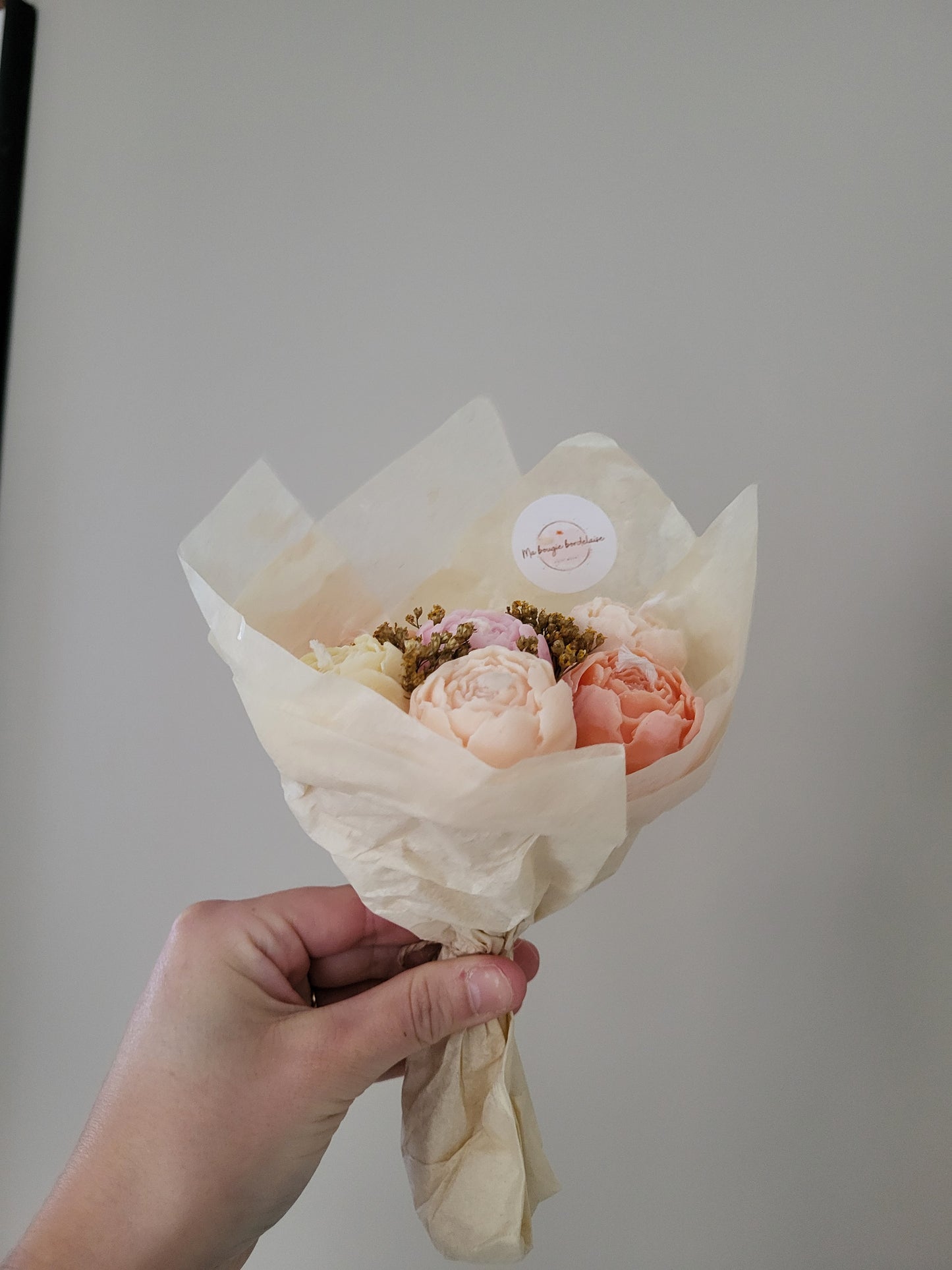Bouquet de 7 roses en bougies - taille S (rose-orange-saumon-jaune)
