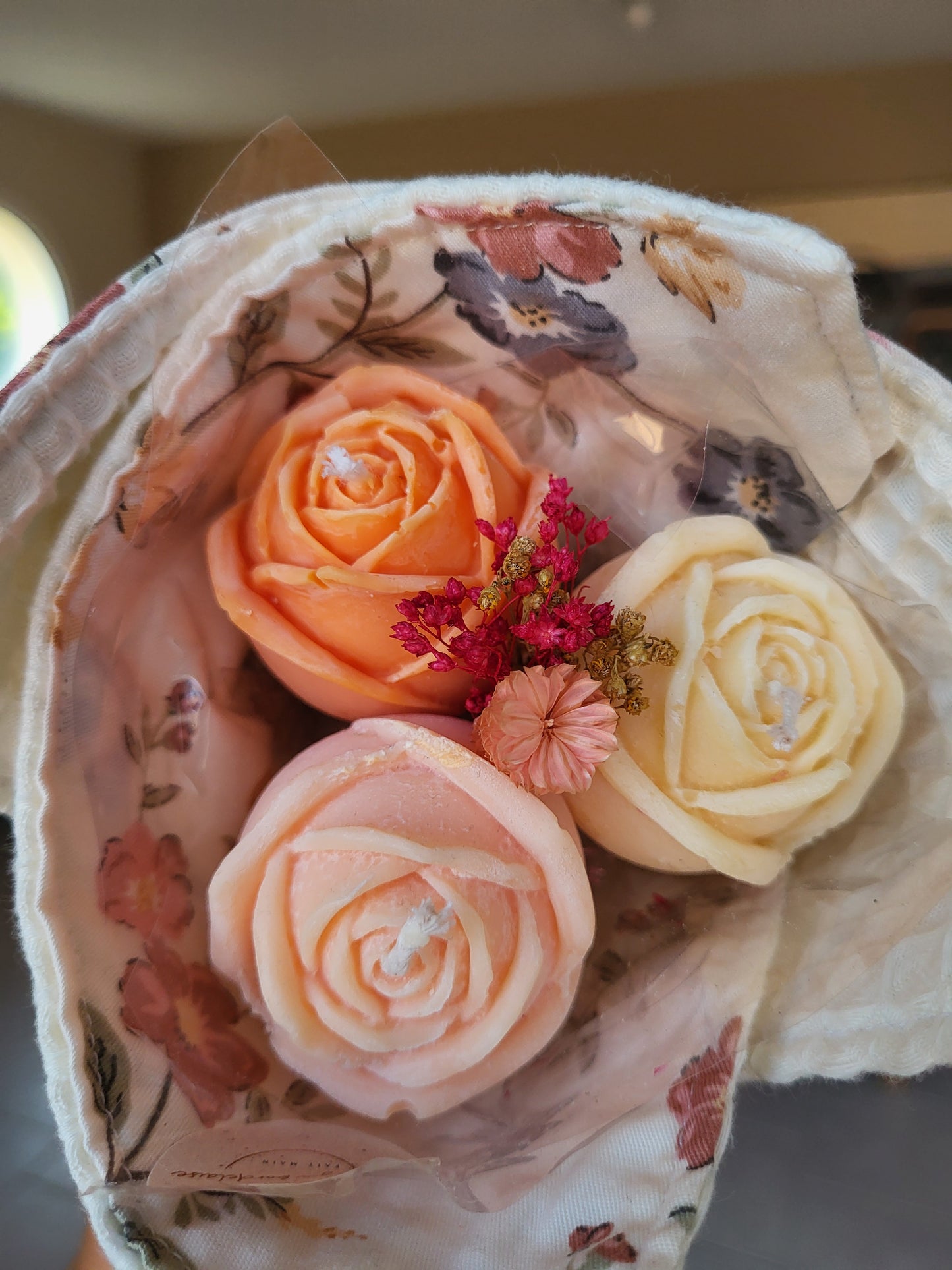 Bouquet de 3 roses & torchon en coton fait main