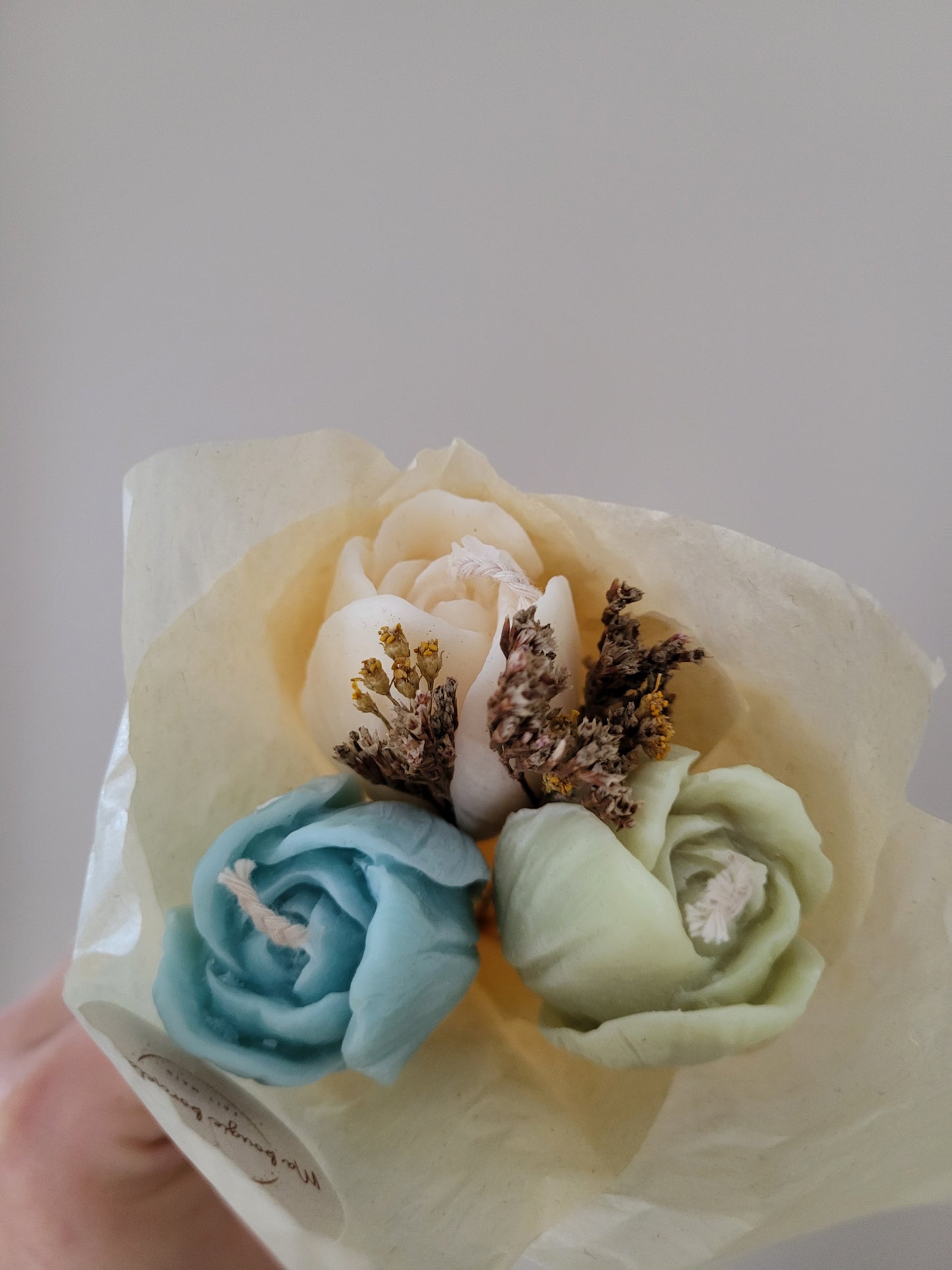 Bouquet de 3 tulipes en bougies - taille S (vert-bleu-blanc)